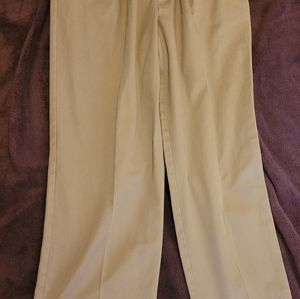 Dockers  100% Cotton Beige Flat Relaxed Fit 36 x 32 Pleat Khakis